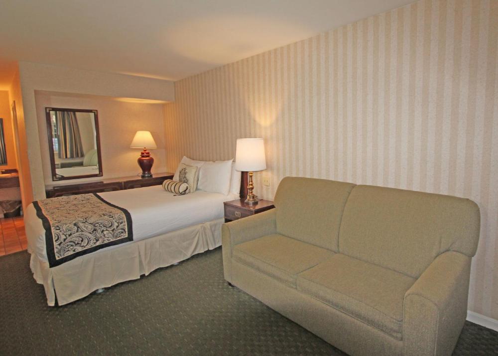 Premium Queen Room interior